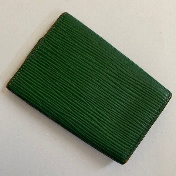 Vintage Louis Vuitton Epi Leather 6 Keyholder - Picture 2 of 13